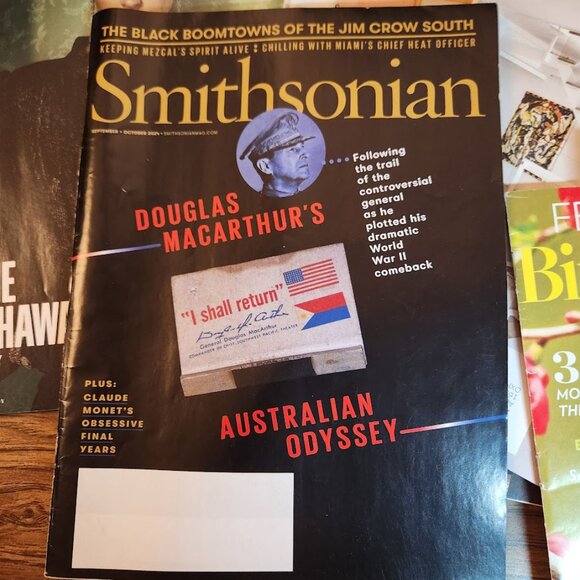 Mystery Magazine Bundle Lot of 10 Magazines RANDOM DATES Reading bundle Collage - Picture 11 of 13